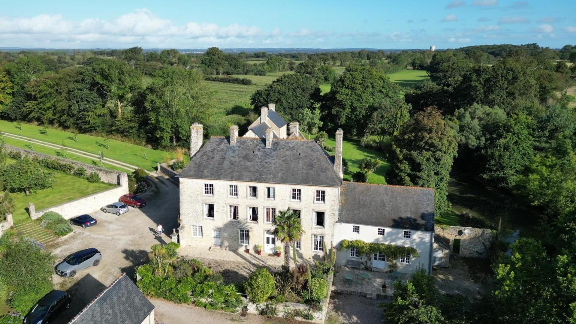 Manoir De Savigny Bed & Breakfast Вальон Екстериор снимка