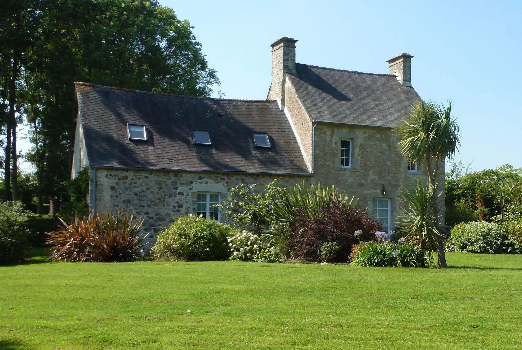 Manoir De Savigny Bed & Breakfast Вальон Екстериор снимка