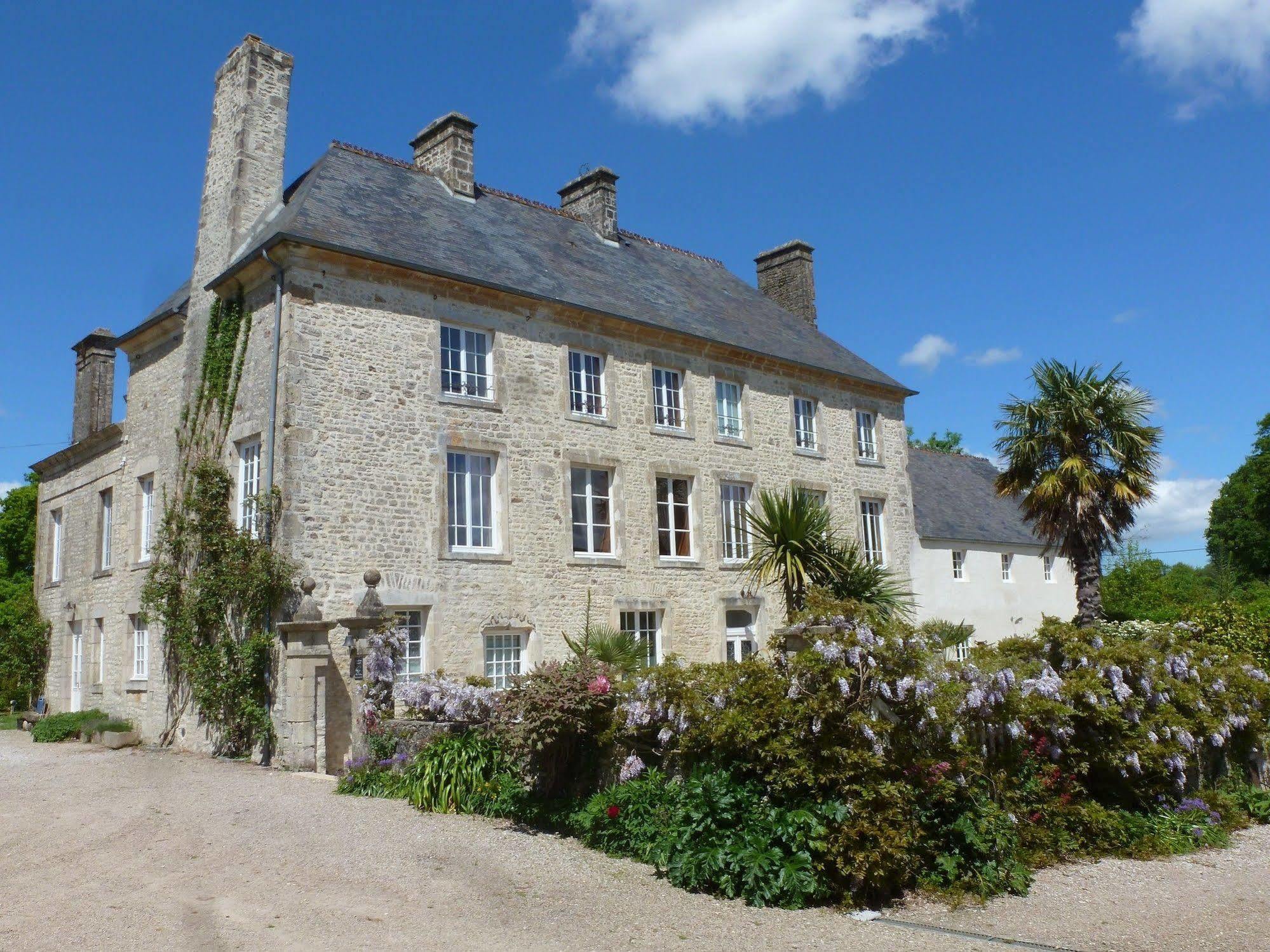 Manoir De Savigny Bed & Breakfast Вальон Екстериор снимка