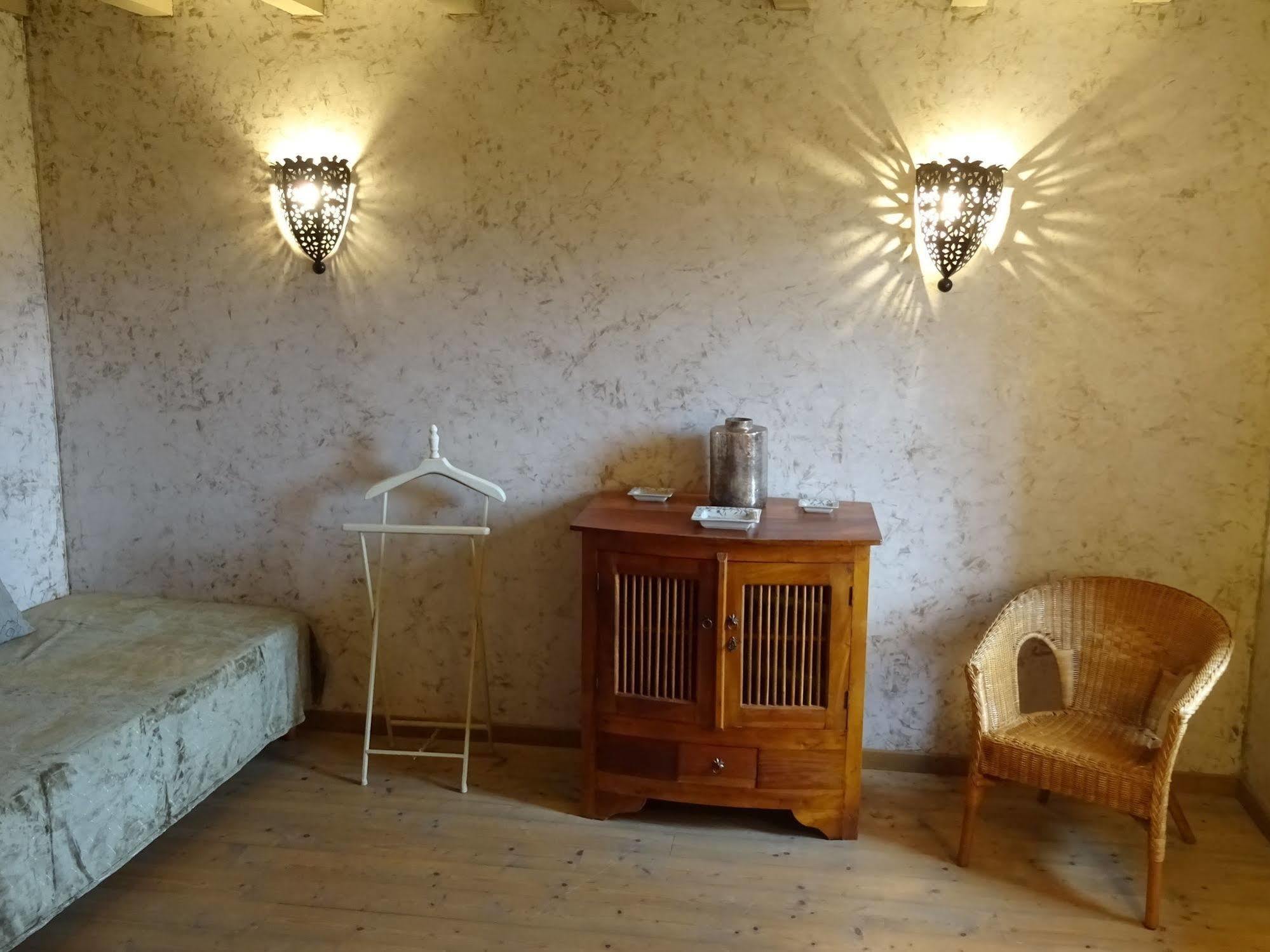 Manoir De Savigny Bed & Breakfast Вальон Екстериор снимка
