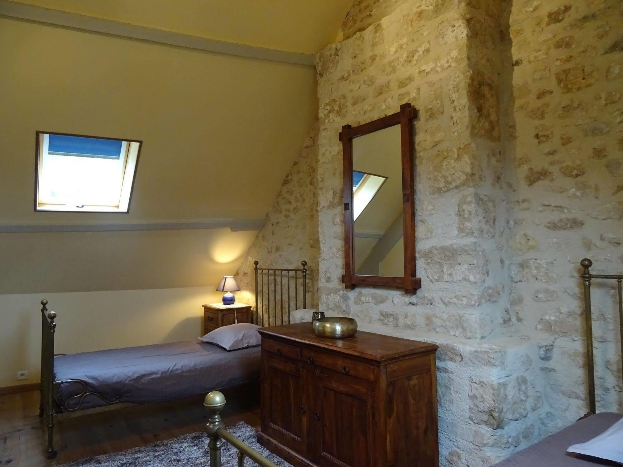 Manoir De Savigny Bed & Breakfast Вальон Екстериор снимка